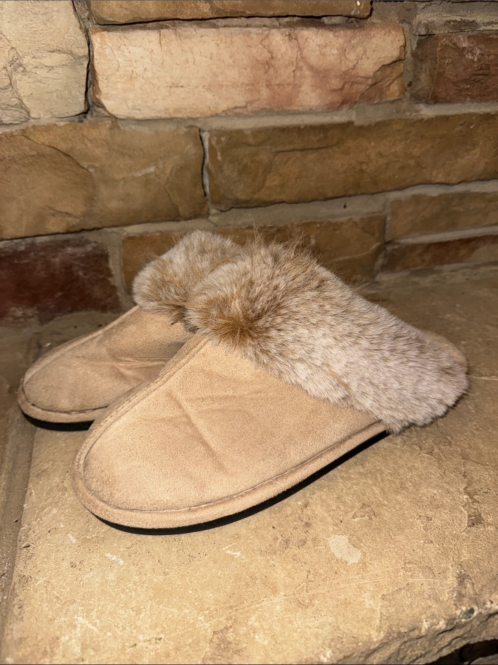 Plush Faux-Fur Trim Slip-On Slippers - Light Tan